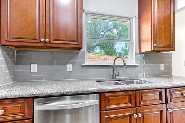 3731 Truesdell Place, Dallas, TX 75244