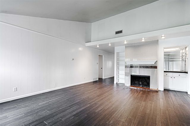 3731 Truesdell Place, Dallas, TX 75244