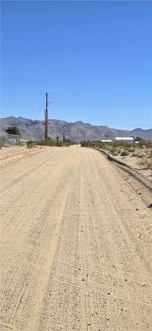 5658 W Burro Drive, Golden Valley, AZ 86413