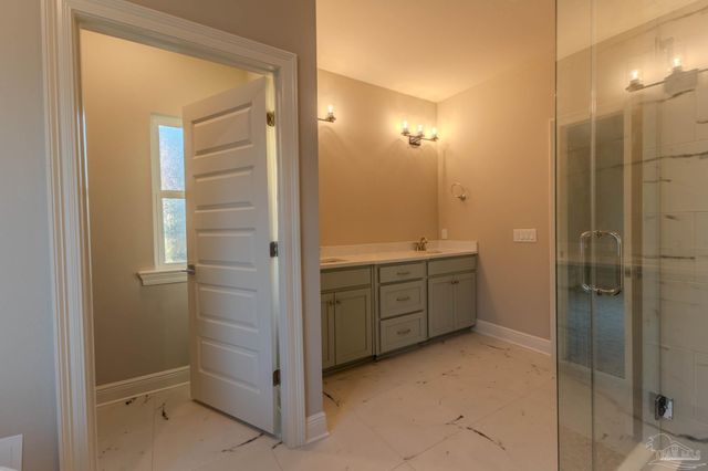 5713 Dune Ave, Pensacola, FL 32507