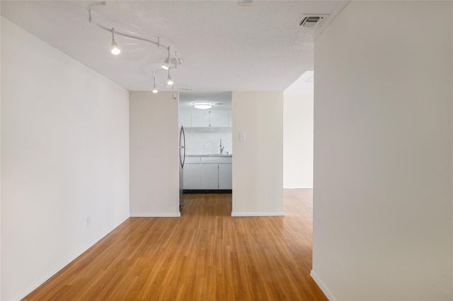 1800 Lavaca ST A508, Austin, TX 78701