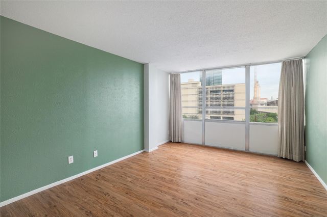 1800 Lavaca ST A508, Austin, TX 78701