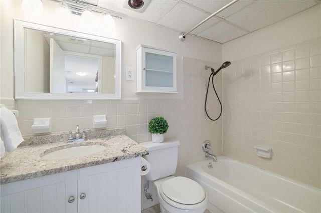 1800 Lavaca ST A508, Austin, TX 78701