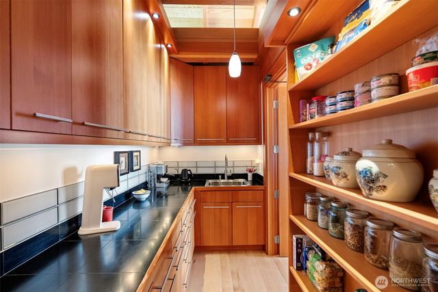 540 3rd Avenue, Fox Island, WA 98333