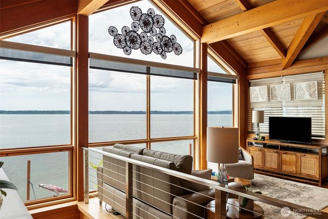 540 3rd Avenue, Fox Island, WA 98333