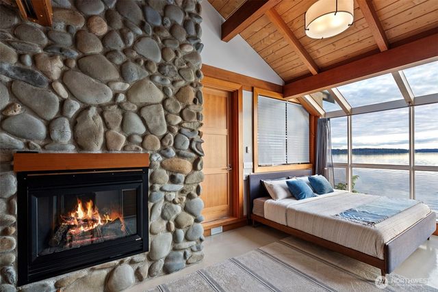 540 3rd Avenue, Fox Island, WA 98333