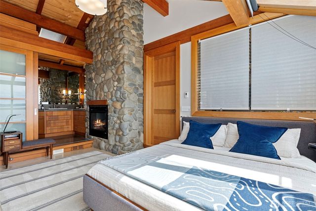 540 3rd Avenue, Fox Island, WA 98333