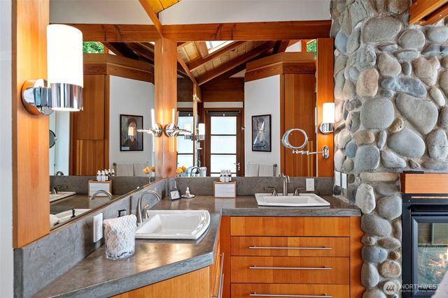 540 3rd Avenue, Fox Island, WA 98333
