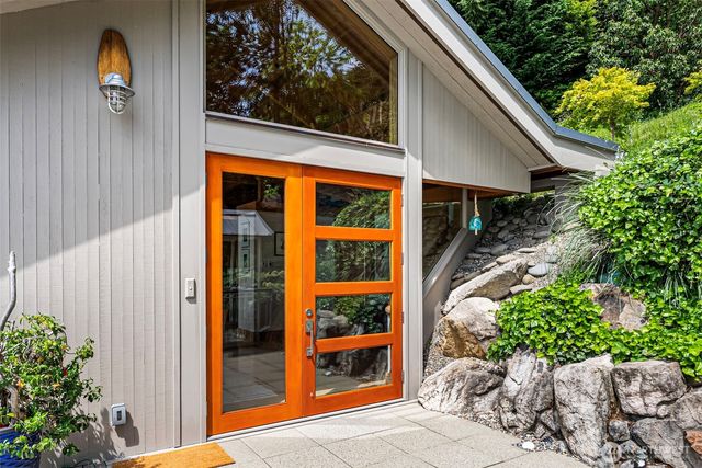 540 3rd Avenue, Fox Island, WA 98333