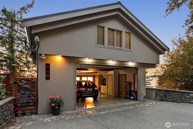 540 3rd Avenue, Fox Island, WA 98333