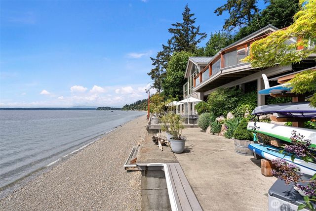 540 3rd Avenue, Fox Island, WA 98333