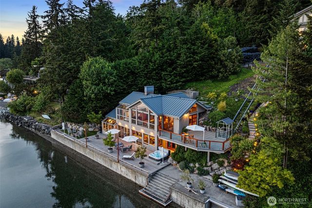 540 3rd Avenue, Fox Island, WA 98333