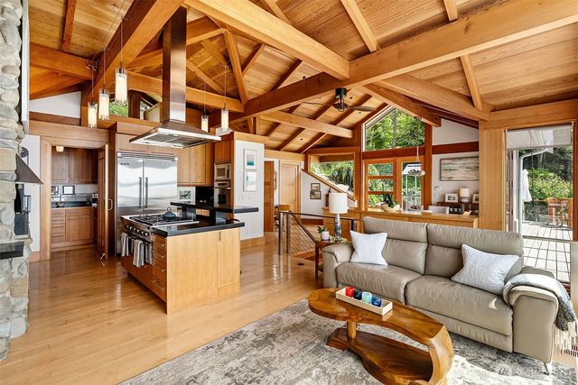540 3rd Avenue, Fox Island, WA 98333