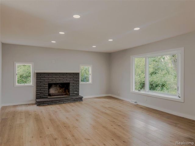12248 E Atherton Road, Davison, MI 48423