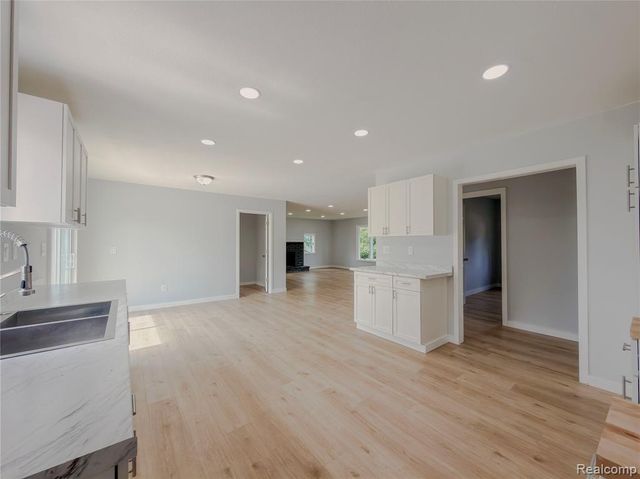 12248 E Atherton Road, Davison, MI 48423