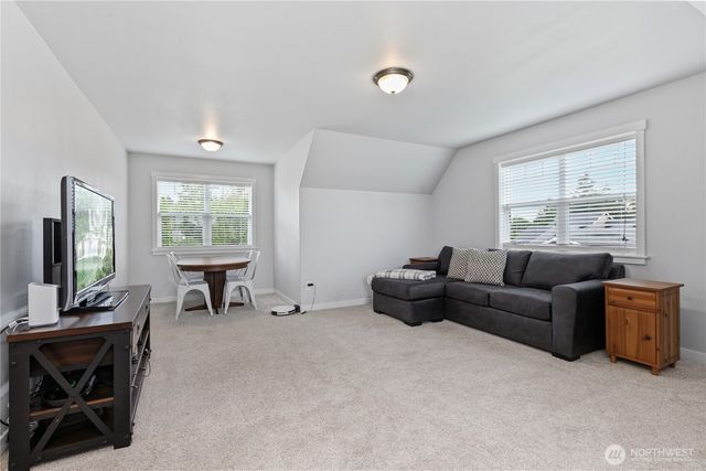 1624 Main Street, Lynden, WA 98264