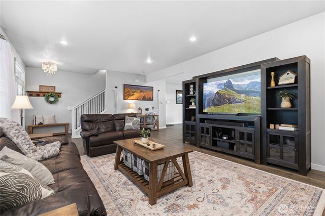 1624 Main Street, Lynden, WA 98264