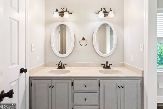 121 W Allison Circle, Carrollton, GA 30117