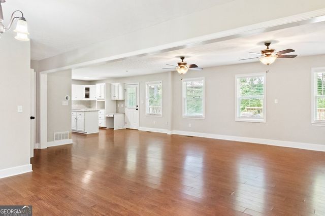 121 W Allison Circle, Carrollton, GA 30117