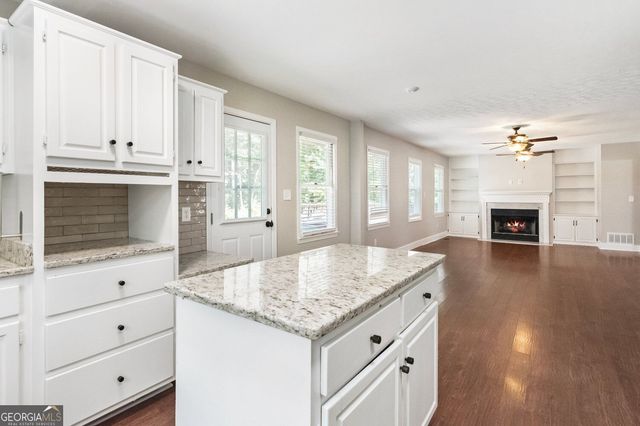 121 W Allison Circle, Carrollton, GA 30117