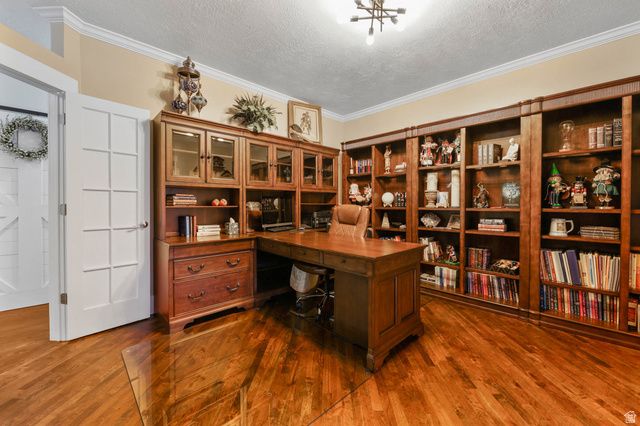 2342 E CHARROS RD, Sandy, UT 84092