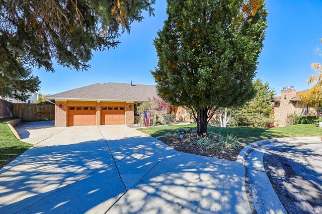 2342 E CHARROS RD, Sandy, UT 84092