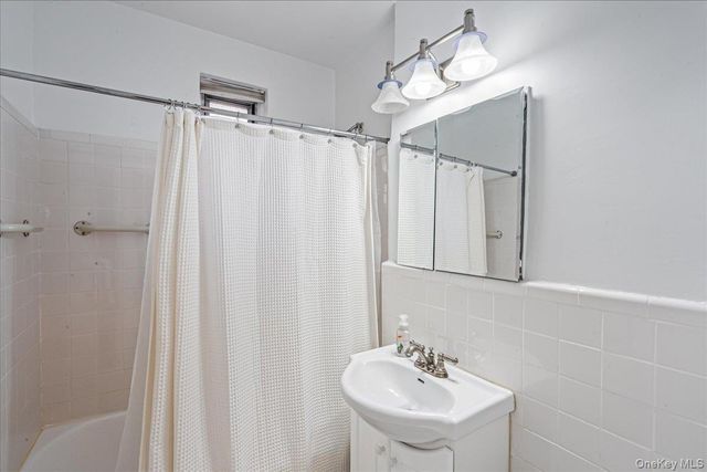 16201 Powells Cove Boulevard 6K, Beechhurst, NY 11357