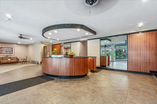 16201 Powells Cove Boulevard 6K, Beechhurst, NY 11357