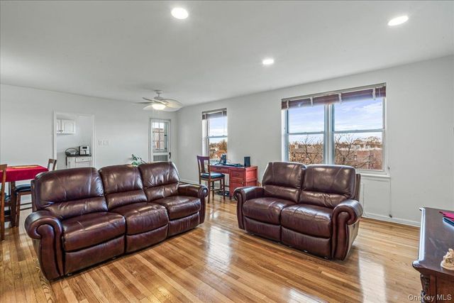 16201 Powells Cove Boulevard 6K, Beechhurst, NY 11357