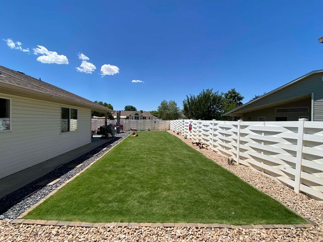 219 Round Rock Circle, Grand Junction, CO 81503