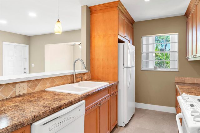13950 Nesting Way C, Delray Beach, FL 33484