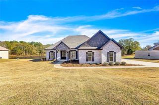 48 Century Court, Wetumpka, AL 36092