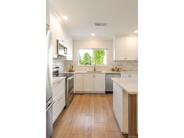 805 E 7th Ave 1, Denver, CO 80218