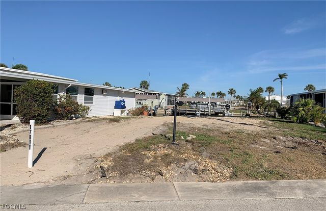 17811 Eglantine LN, Fort Myers Beach, FL 33931