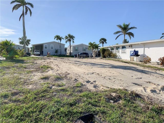 17811 Eglantine LN, Fort Myers Beach, FL 33931