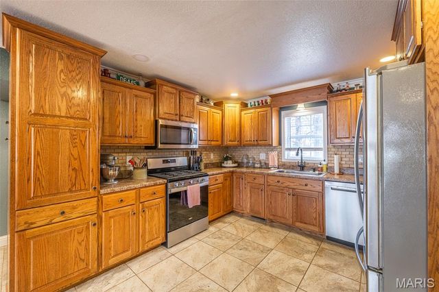 1604 Big Bend Road, Poplar Bluff, MO 63901