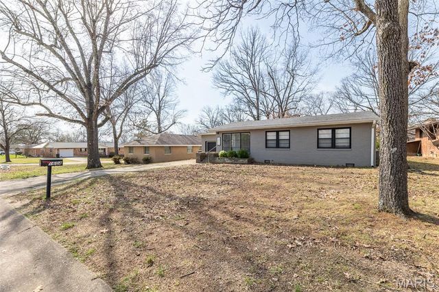 1604 Big Bend Road, Poplar Bluff, MO 63901