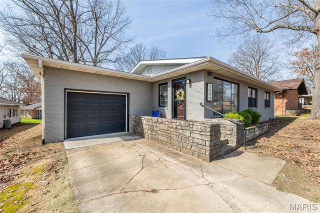 1604 Big Bend Road, Poplar Bluff, MO 63901