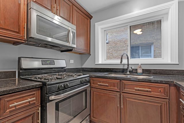 6134 N Damen Avenue 2B, Chicago, IL 60659