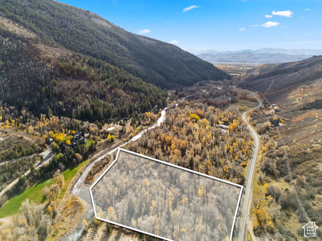 Image 6 of property listing at 2638 E WEBER CANYON RD, Oakley, UT 84055