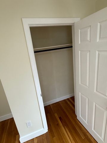 24-26 Silvia Ct 26, Boston, MA 02136