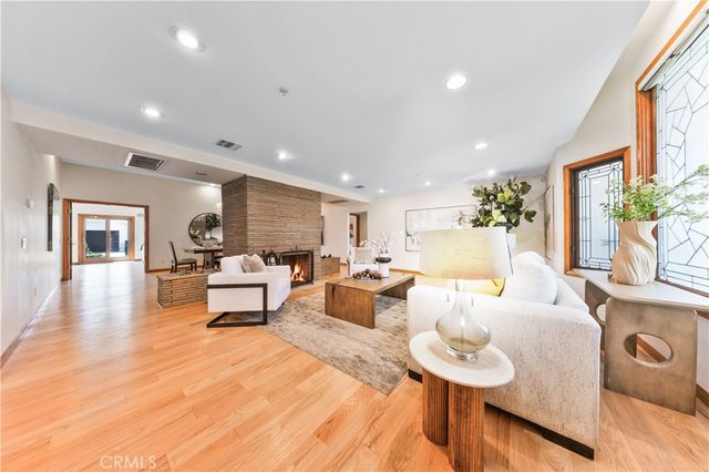 1209 S 8th Avenue, Arcadia, CA 91006