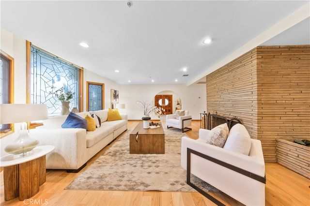 1209 S 8th Avenue, Arcadia, CA 91006