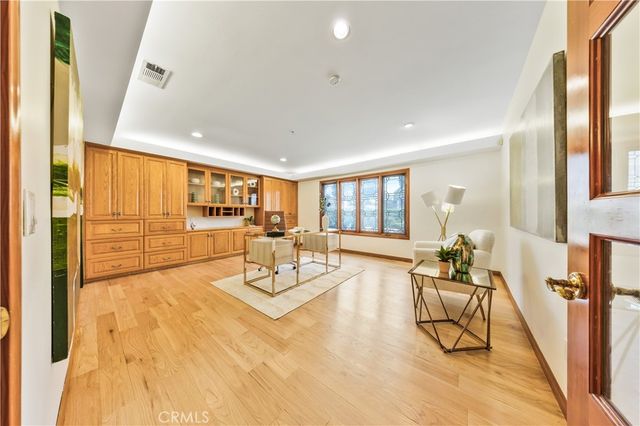 1209 S 8th Avenue, Arcadia, CA 91006