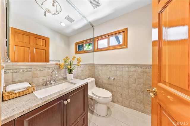 1209 S 8th Avenue, Arcadia, CA 91006