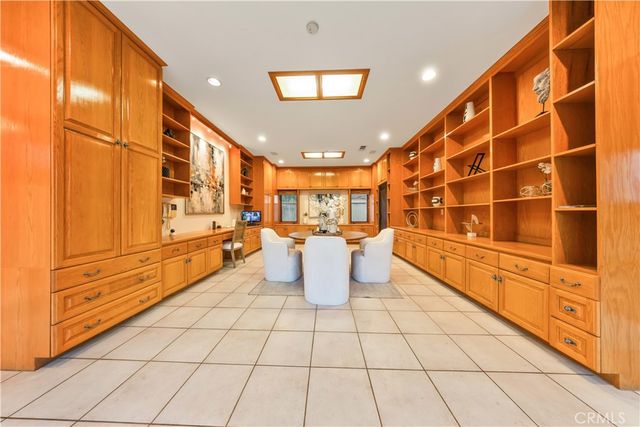 1209 S 8th Avenue, Arcadia, CA 91006