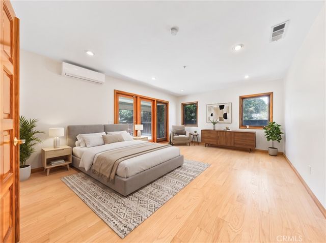 1209 S 8th Avenue, Arcadia, CA 91006