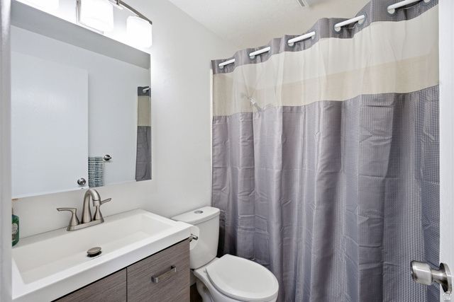 1174 VIOLET DR, Sandy, UT 84094
