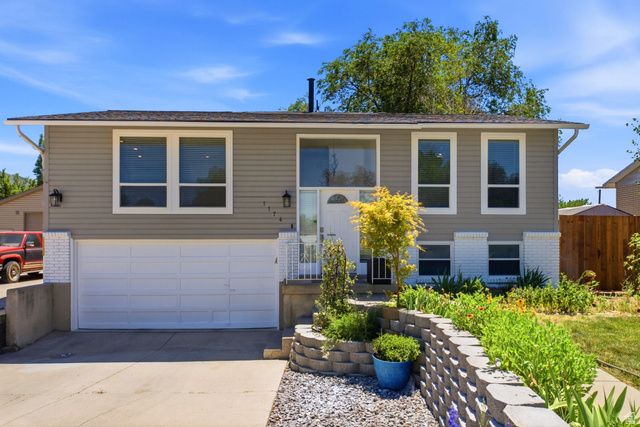1174 VIOLET DR, Sandy, UT 84094