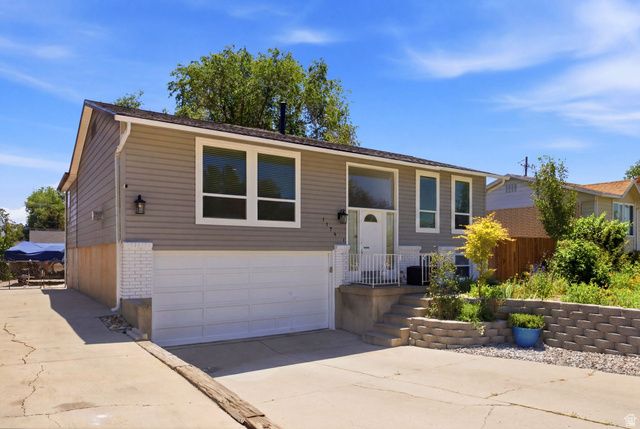 1174 VIOLET DR, Sandy, UT 84094